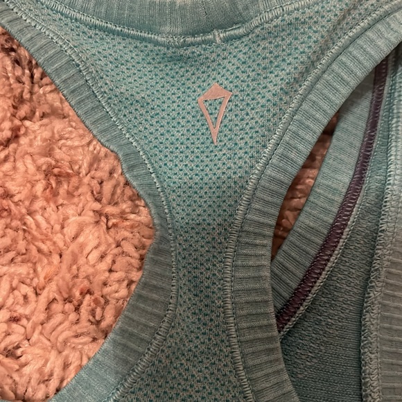 Ivivva tank top - Picture 4 of 4